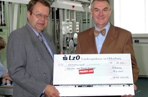 CEWE Stiftung & Co. KGaA: CeWe Color unterstützt den Bau der A22