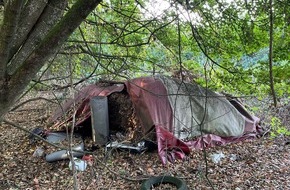 Kreispolizeibehörde Rhein-Kreis Neuss: POL-NE: Spaziergänger finden Skelett im Wald