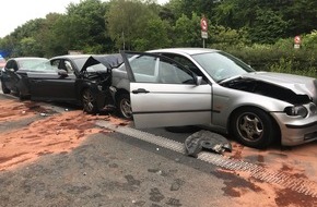 Feuerwehr Bottrop: FW-BOT: Verkehrsunfall mit 9 verletzten Personen auf der A31