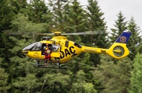 ADAC SE: ADAC Luftrettung aus Straubing trainiert mit Winde
