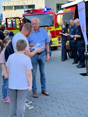 FW Ratingen: Feuerwehr bei der 18. Meile des Ehrenamtes