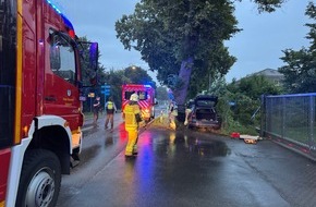 Freiwillige Feuerwehr Tönisvorst: FW Tönisvorst: Fahrer verstirbt nach Verkehrsunfall am Ortausgang von Tönisvorst-Vorst