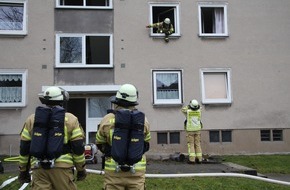 Freiwillige Feuerwehr Menden: FW Menden: Rauchmelder verhindern Schlimmeres: Küchenbrand schnell entdeckt und gelöscht.