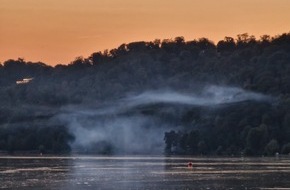 Feuerwehr Essen: FW-E: Waldbrand unterhalb der "Korte Klippe" in Essen sorgt für Großeinsatz