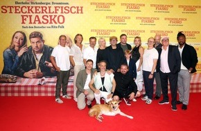 Constantin Film: Der Eberhofer ist zur&uuml;ck! / STECKERLFISCHFIASKO feiert Weltpremiere in M&uuml;nchen