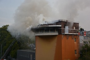 FW-MH: Feuer mit starker Rauchentwicklung im Stellwerk Mülheim-Styrum