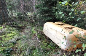 Polizeidirektion Wittlich: POL-PDWIL: Leerer Heizöltank in einem Waldstück bei Winterspelt entsorgt