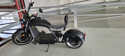 Polizeidirektion Lübeck: POL-HL: HL-Innenstadt / E-Scooter der besonderen Art - Polizei sucht Eigentümer