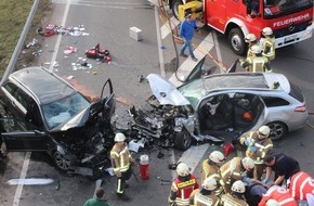 Polizeipräsidium Westpfalz: POL-PPWP: Tödlicher Verkehrsunfall,  zwei weitere Personen schwer verletzt