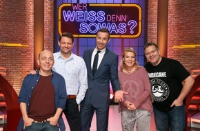 ARD Das Erste: Das Erste: "Wer weiß denn sowas?" 
Das Wissensspiel mit den Teamchefs Bernhard Hoëcker und Elton, moderiert von Kai Pflaume, vom 18. bis 20. Juli 2017 um 18:00 Uhr im Ersten