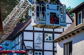 Feuerwehr Möhnesee: FW Möhnesee: Küchenbrand in Möhnesee-Büecke