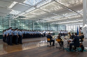 Bundespolizeidirektion München: Bundespolizeidirektion München: Willkommen im Dienst: 100 neue Bundespolizistinnen und Bundespolizisten verstärken die Bundespolizei am Flughafen München