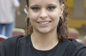 Jumbo-Markt AG: Jumbo-Markt AG: Die 6 Finalistinnen zur Wahl der Miss DIY 2006 stehen fest!