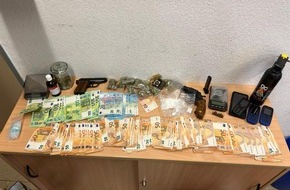 Polizei Hagen: POL-HA: Zivilfahnder decken Drogenverstecke in zwei Wohnungen auf - Zwei Festnahmen erfolgt