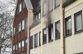 Feuerwehr Helmstedt: FW Helmstedt: Wohnungsbrand mit Personenrettung