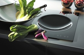 Electrolux AG: Electrolux: Halb rund, doppelt gesund - Der Induktions-Wok ist schnell, schont Vitamine und beschert vielseitige Genüsse