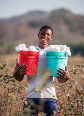 Over 40,000 Smallholders in India and Tanzania Growing Cotton Under Regenerative Cotton Standard