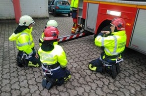 Feuerwehr Heiligenhaus: FW-Heiligenhaus: Feuerwehr übt wieder praktisch. (Meldung 08/2021)