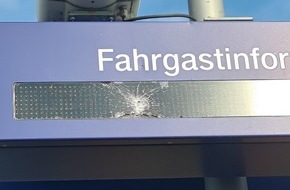 Bundespolizeiinspektion Kaiserslautern: BPOL-KL: Erheblicher Vandalismus am Bahnhof Edenkoben - Bundespolizeiinspektion Kaiserslautern sucht Zeugen des Vorfalles