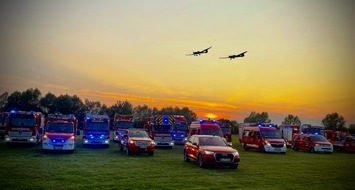 Feuerwehr Weinheim: FW Weinheim: Sammelfieber in Uniform Die Weinheimer Feuerwehr wird zum Stickeralbum