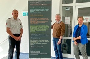 Polizeiinspektion Verden / Osterholz: POL-VER: Polizeiinspektion Verden/Osterholz setzt Zeichen gegen Ausgrenzung und Diskriminierung - Wanderausstellung des Stadtarchivs Verden "Sara sei dein Name!" gastierte an drei Standorten