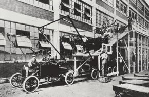 Ford-Werke GmbH: Ford hat die Erfolgsgeschichte des Automobils entscheidend geprägt / 125 Jahre Automobil: Henry Ford I schuf die moderne Fahrzeugproduktion (mit Bild)