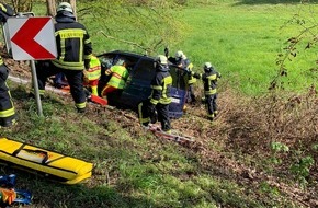 Feuerwehr Wetter (Ruhr): FW-EN: Verkehrsunfall auf Esborner Straße -Rettungshubschrauber im Einsatz-