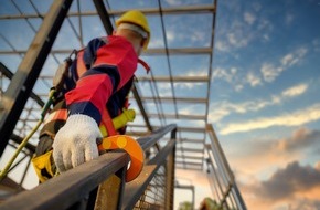 T&Uuml;V Rheinland AG: Umfrage&acirc;&macr;zur&acirc;&macr;Arbeitssicherheit: Sicherheitskultur in&acirc;&macr;deutschen&acirc;&macr;Unternehmen&acirc;&macr;nicht immer gut&acirc;&macr;ausgepr&auml;gt