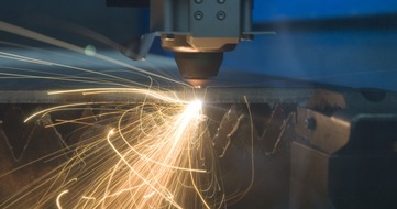 Schultze & Braun GmbH & Co. KG: Pressemitteilung - Spezialist für professionelle Edelstahl- und Metallverarbeitung: Sanierung von JS Lasertechnik erreicht wichtigen Meilenstein