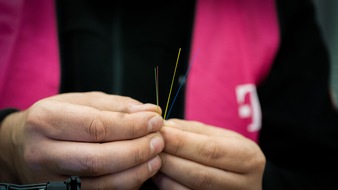 Deutsche Telekom AG: Telekom baut 173.000 Glasfaseranschl&uuml;sse im Mai