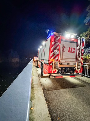 FW-MK: Person in der Ruhr - Einsatz in der Nacht zu Sonntag