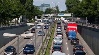 Universität St. Gallen: Robo-Shuttles statt Rush Hour: Autonomes Fahren mindert Stau in Städten