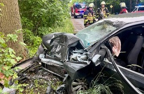Feuerwehr Essen: FW-E: Schwerer Verkehrsunfall - eine verletzte Person