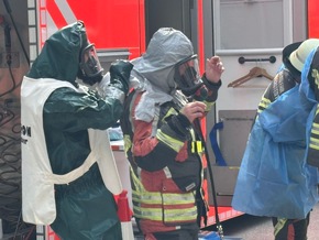 FW Norderstedt: Gefahrstoffreaktion in Labor - Feuerwehr mit Gro&szlig;aufgebot im Einsatz Norderstedt, 15.04.2026 - 12:56 Uhr