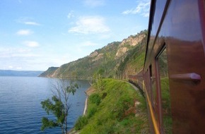 Schnieder Reisen-CARA Tours GmbH: Bahnreisen im Komfortzug "Zarengold"// 
Schnieder Reisen: Reisen im Sonderzug Zarengold für 2017 buchbar