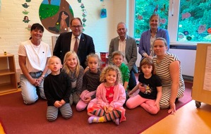 Schön Klinik: Pressemeldung Schön Klinik Neustadt: Kooperation zur Ausweitung der Kita-Betreuungszeiten unterzeichnet