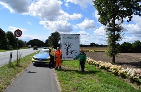 Polizeiinspektion Nienburg / Schaumburg: POL-NI: Nienburg: Aktion "Mein Tempo...Mein Leben" - erstes Plakat im Landkreis Nienburg angebracht.