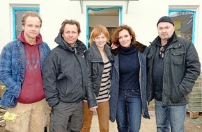 ZDF: Drehstart für eine neue Folge "Ein starkes Team" in Berlin / ZDF-Samstagskrimi mit prominenter Episodenbesetzung (FOTO)