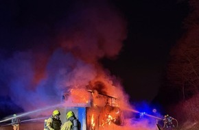 Feuerwehr Ratingen: FW Ratingen: Feuerwehr auf der BAB 52 gefordert