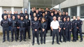 Polizei Wolfsburg: POL-WOB: Polizeichef Olaf Gösmann begrüßt 51 neue Beamtinnen und Beamte