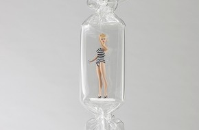 Mattel GmbH: Sweets for my Sweet: Die "Laurence Jenkell for Barbie" / Süßigkeiten-Skulptur Ausstellung im Grand Palais in Paris bis zum 22. Juni (BILD)