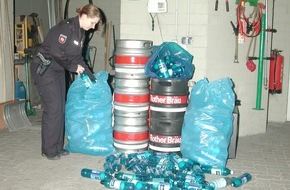 Polizeiinspektion Hameln-Pyrmont/Holzminden: POL-HOL: Gestohlene Pfandflaschen und Bierfässer sollten zu Geld "gemacht" werden:Leergutdiebstähle im großen Stil durch Polizei aufgeklärt - Bei Durchsuchung zahlreiches Diebesgut sichergestellt -