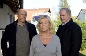 ZDF: Außergewöhnliche Dreiecksgeschichte mit Jutta Speidel, Harald Krassnitzer und Peter Kremer: "Wenn es Liebe ist" im ZDF-Herzkino (FOTO)