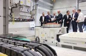 DEKRA SE: DEKRA Batterie Test Center offiziell eröffnet: Millionen-Investition für die sichere Mobilität der Zukunft