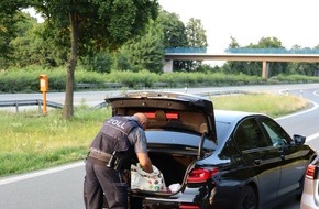 Hauptzollamt Bielefeld: HZA-BI: Unterwegs für den Umweltschutz/Bielefelder Zoll entdeckt 40 Liter illegales Pflanzenschutzmittel bei Verkehrskontrolle auf der A2 bei Gütersloh