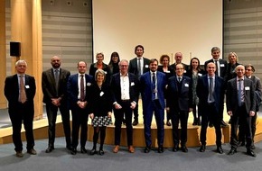 Regione Lombardia Assessorato Sviluppo Economico: Automoción: desde Lombardía, el manifiesto científico por los combustibles renovables / Presentado en Bruselas: neutralidad tecnológica y fin de las sanciones