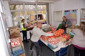 Ford-Werke GmbH: Ford-Beschäftigte sammelten wieder Weihnachtspäckchen für benachteiligte Kinder
