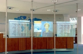 DECATRON AG: Decatron AG: HoloProTM - Taghelle und hochtransparente Projektionsscheibe