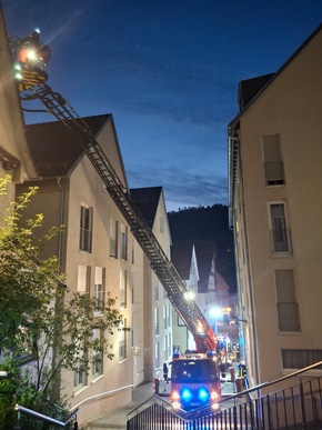 KFV-CW: Brand in Calwer Innenstadt endet glimpflich / Mehrere Feuerstellen in leerstehendem Haus