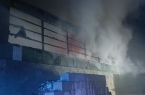 Feuerwehr Herdecke: FW-EN: Erstmeldung! - Feuerwehr Herdecke seit 00:28 Uhr im Gro&szlig;einsatz